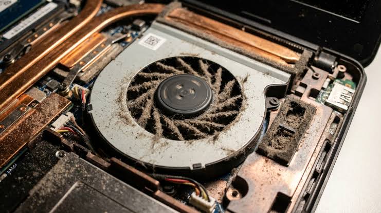 Laptop cleaning and cooling service