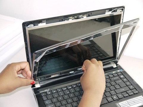 Laptop screen replacement